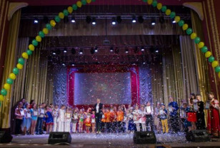 Юных смолян приглашают принять участие во Всероссийском фестивале-конкурсе «Хрустальные звездочки»