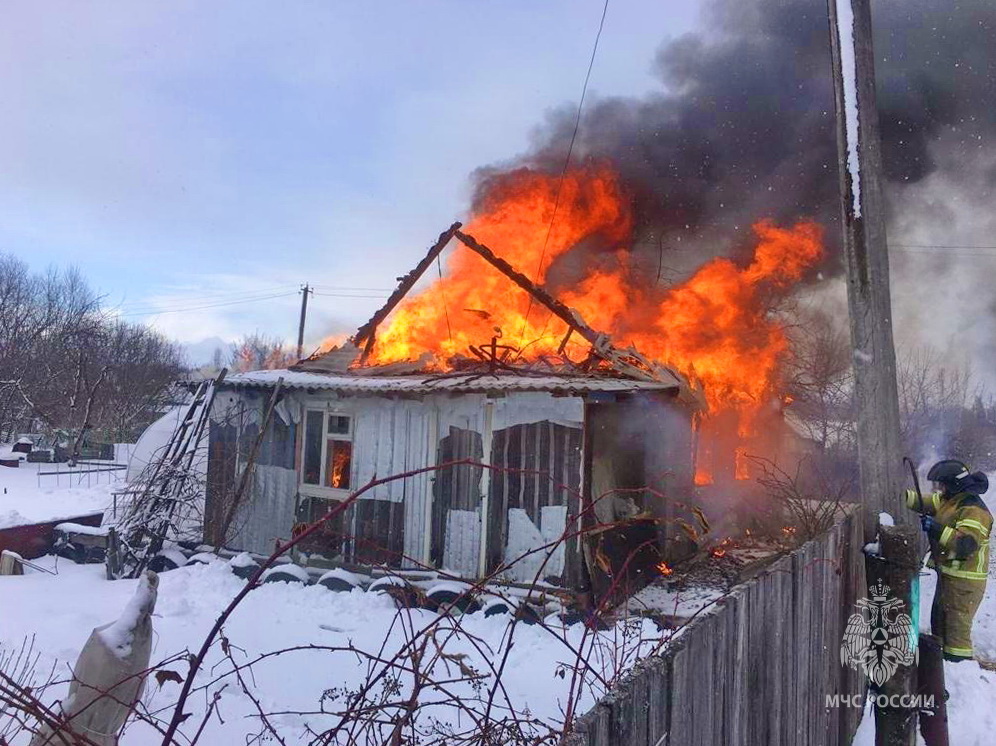 В Смоленской области за сутки горели два дачных дома