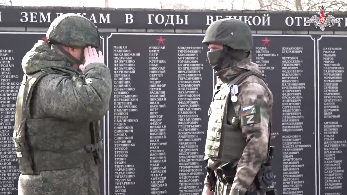 В России открыли первый памятник героям специальной военной операции
