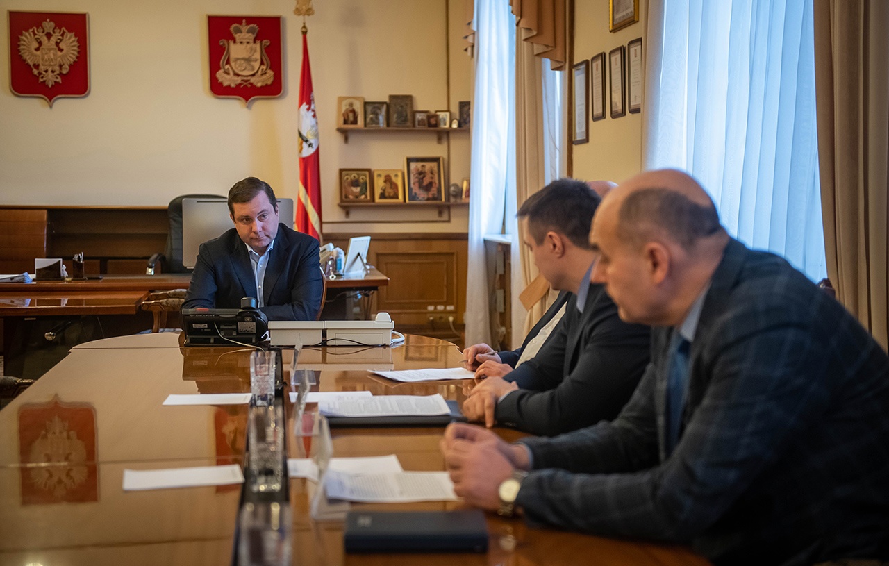 Алексей Островский заслушал доклады о ходе реализации национальных и федеральных проектов в сфере строительства в Смоленской области 