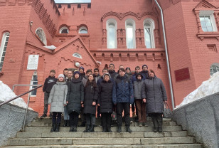 Монастырщинские школьники посетили в Смоленске выставку «Противостояние»