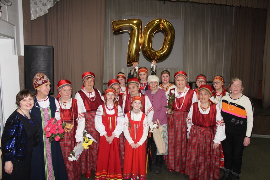 В Смоленске отметили 70-летие народного фольклорного ансамбля «Софиюшка»