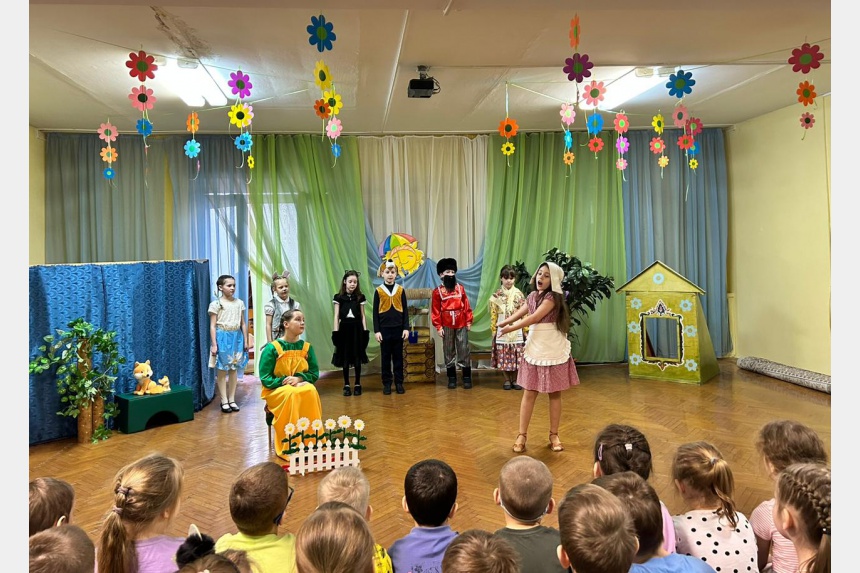 В смоленском детском саду «Ёжик» с успехом прошла детская опера 