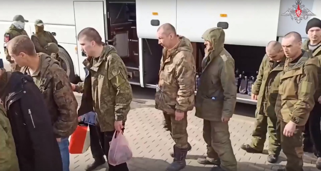 106 российских военных возвращены из украинского плена 