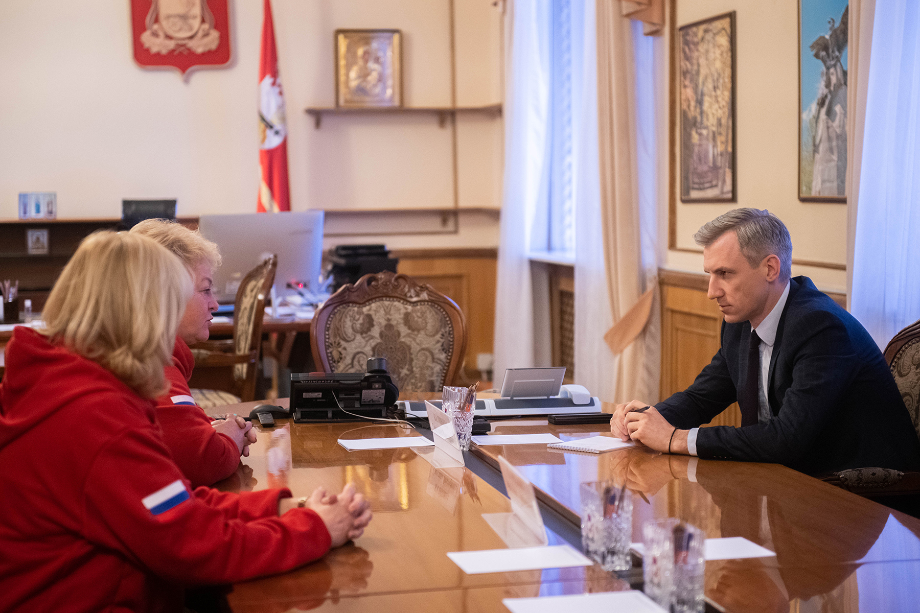 Василий Анохин провёл рабочую встречу с членом Центрального штаба ОНФ Светланой Калининой