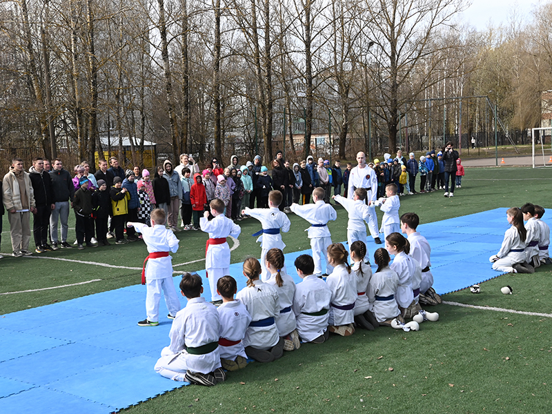 В Смоленске прошел спортивный праздник для детей военнослужащих