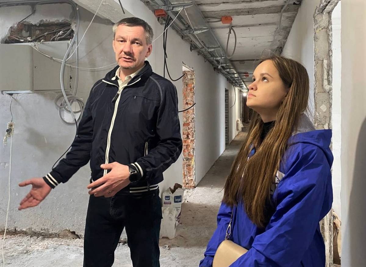 «Молодая Гвардия Единой России» следит за ходом ремонта в общежитии университета спорта в Смоленске