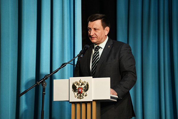 Игорь Ляхов поздравил представителей органов местного самоуправления Смоленской области