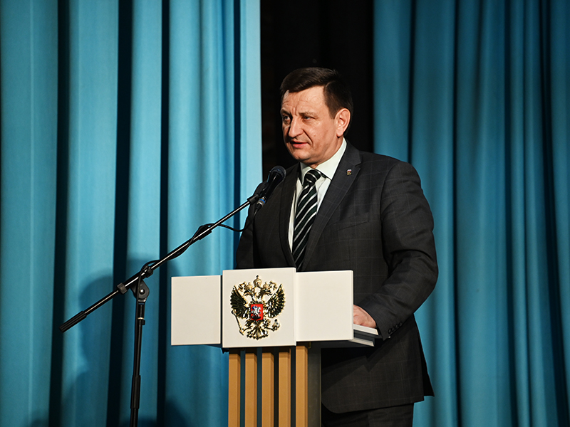 Игорь Ляхов поздравил представителей органов местного самоуправления Смоленской области