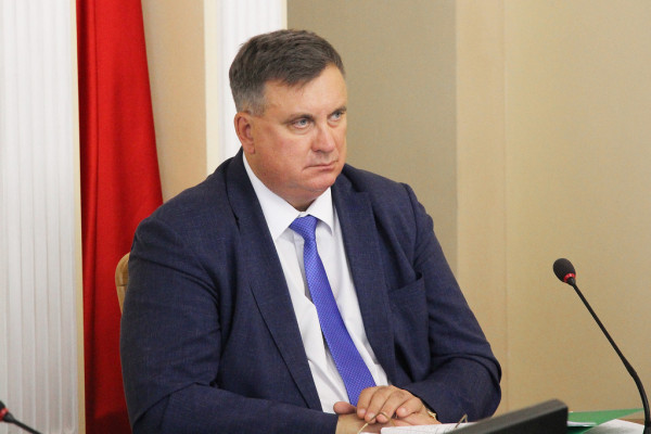Председатель горсовета Анатолий Овсянкин поздравил смолян с Днём местного самоуправления