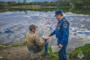 Инспекторы ГИМС провели рейды на водоемах Кардымовского и Краснинского районов
