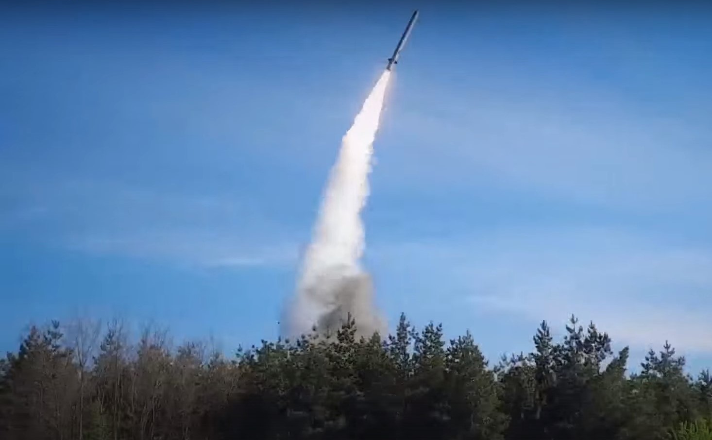 ВС РФ продолжают наносить удары высокоточным ракетным вооружением по объектам военной инфраструктуры ВСУ
