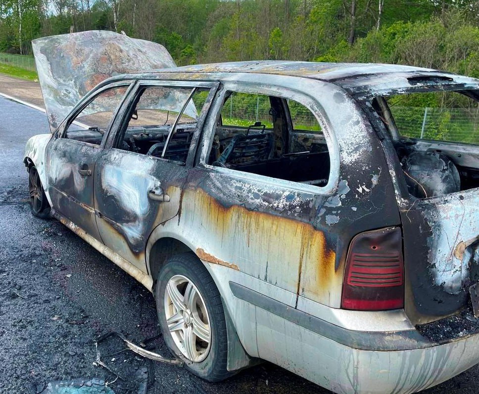 В Смоленской области за прошедшие сутки пожарные трижды тушили горящие автомобили