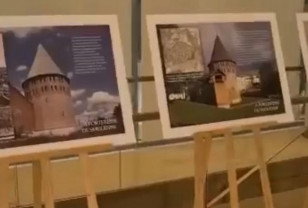 Выставка «Древность и красота Смоленской крепости» открылась прямо в центре Парижа