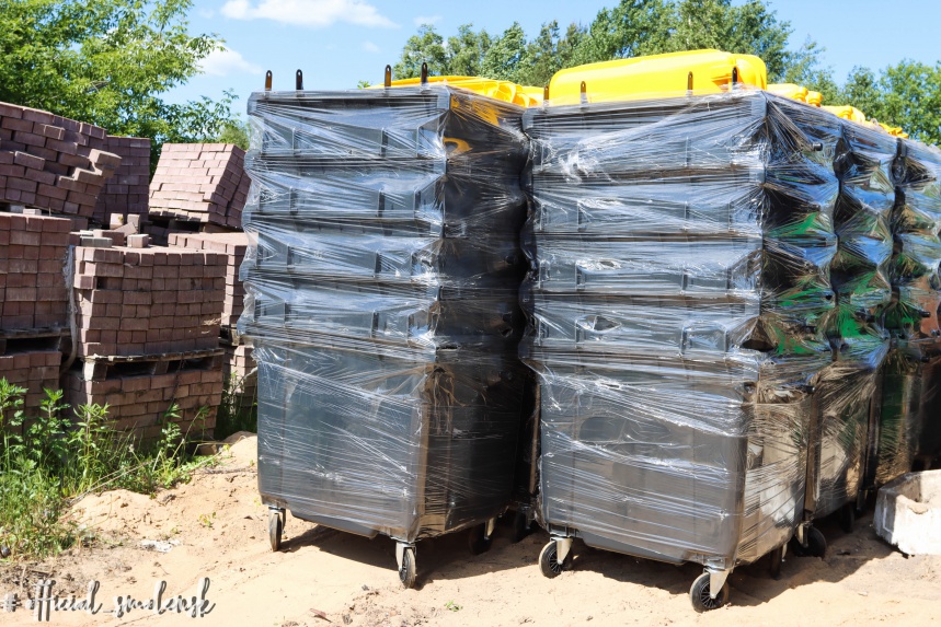 54 новых мусорных контейнера установят в Смоленске