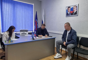 Депутат Госдумы Артём Туров провел встречи с жителями Вяземского района