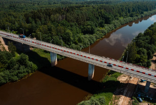 Мост через Днепр на северо-восточном обходе Смоленска отремонтирован наполовину
