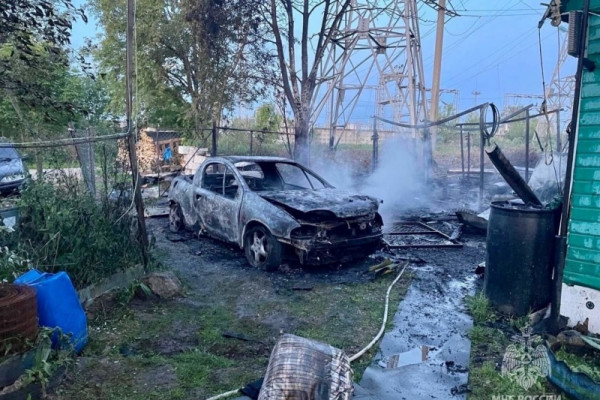 В ночном пожаре в Вязьме сгорел автомобиль «Опель»