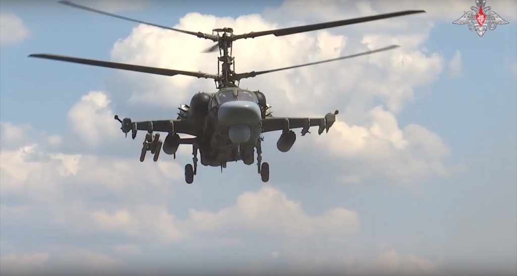 Министерство обороны рассказало о возможностях ударного вертолета К-52 «Аллигатор» 