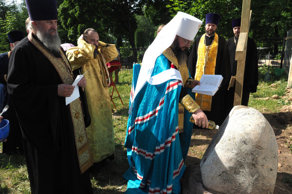 В Смоленске заложили камень в основание храма на территории Смоленского государственного медицинского университета