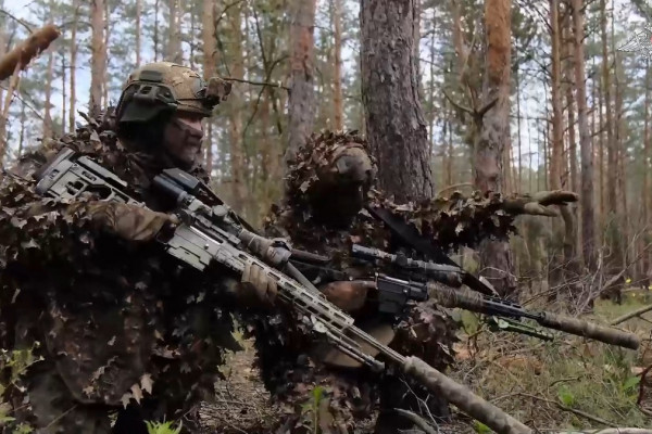 Минобороны РФ показало, как работают снайперы в зоне спецоперации