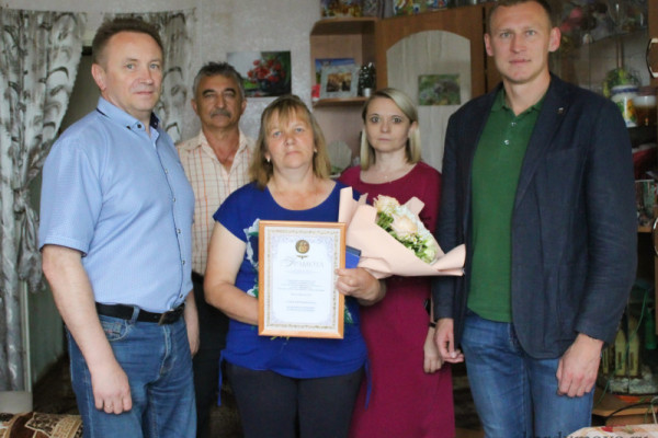 В Кардымовском районе вручили награды «За любовь и верность»
