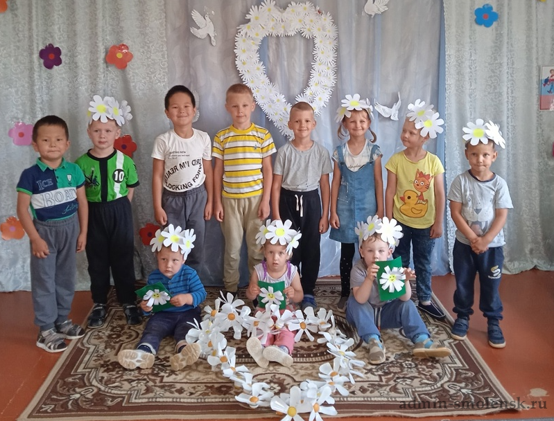 Глинковский детский сад «Чебурашка» присоединился к акции «Ромашковая Русь»
