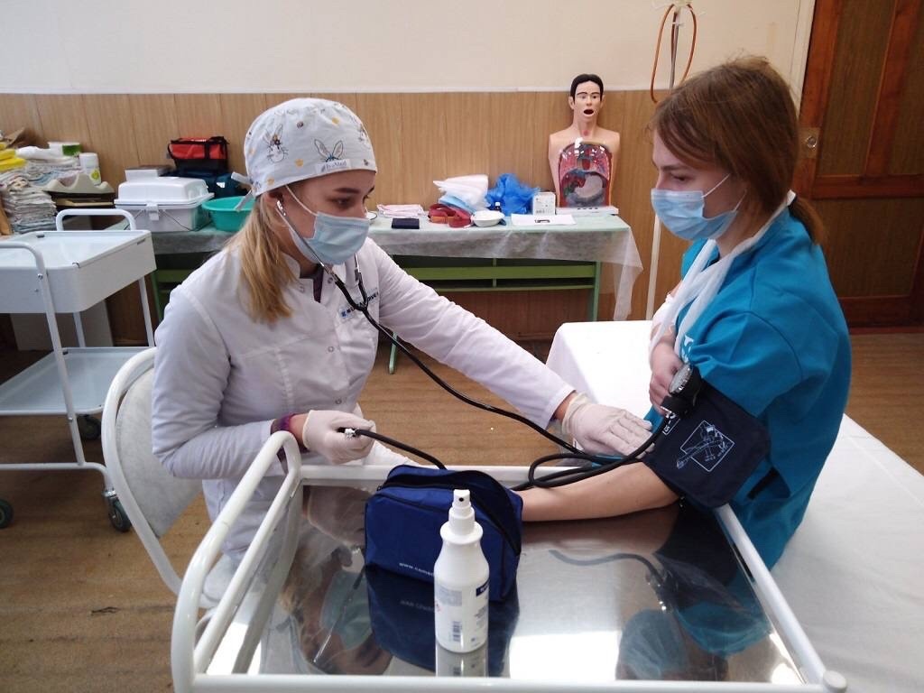 В Смоленской области продолжают решать проблему дефицита медицинских кадров