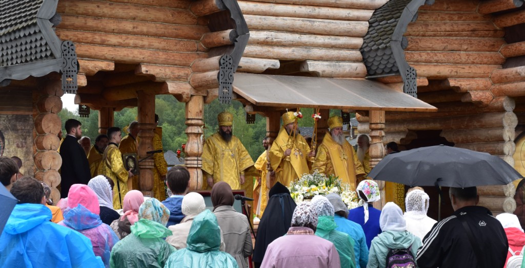 В Смоленской области прошли торжества в Свято-Владимирском монастыре на истоке Днепра