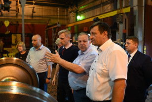 Игорь Ляхов посетил Рославльский вагоноремонтный завод