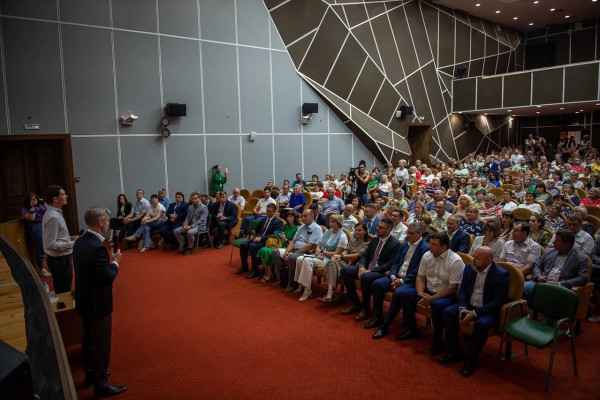 В Смоленске состоялась встреча главы региона с жителями Заднепровского района
