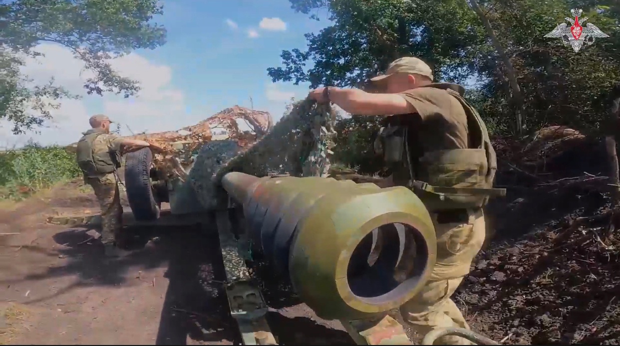 Российская артиллерия уничтожила живую силу и склад ВСУ на Купянском направлении