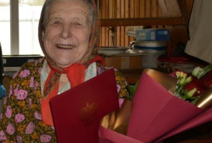 Ветеран войны из Смоленского района Анна Самуйловна Юрьева отметила 100-летний юбилей