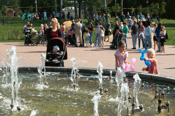 В Смоленске состоялся праздник, посвященный пятилетию парка «Соловьиная роща»
