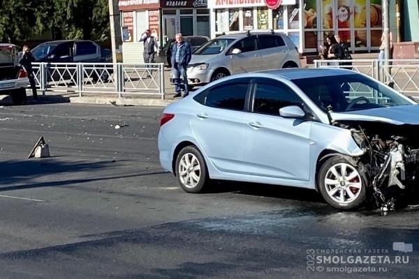 В Смоленске на улице Шевченко произошло серьёзное ДТП