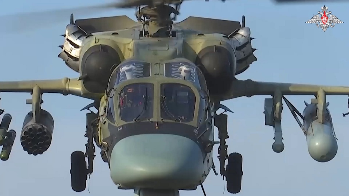 Кадры боевой работы российских ударных вертолётов в зоне СВО