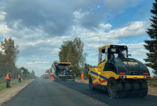 На соединяющей Смоленскую и Тверскую области дороге продолжается ремонт