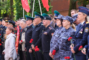 Росгвардейцы приняли участие в мероприятиях, посвященных 80-летию со дня освобождения Смоленска