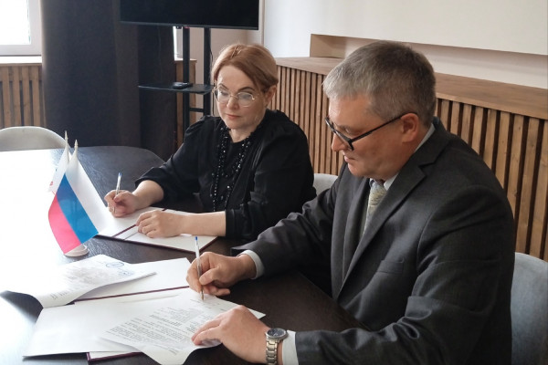 В Смоленске подписано соглашение между фондом ОМС и филиалом Государственного фонда «Защитники Отечества»