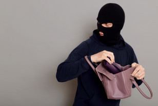 51-летний смолянин ограбил ровесницу в подземном переходе по улице Беляева