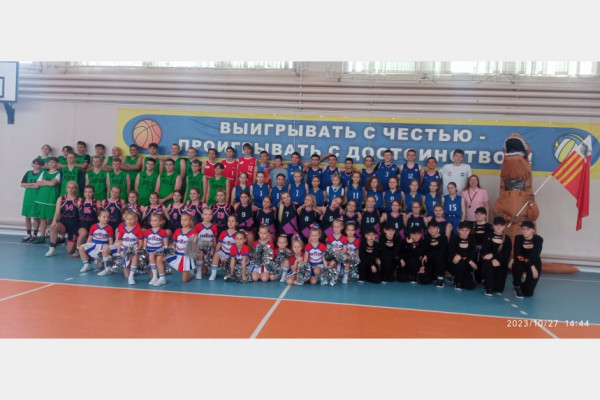 В Смоленске прошёл XIX традиционный турнир по баскетболу «Золотая осень»