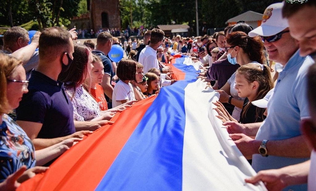 Глава Смоленска поздравил жителей города с Днём народного единства
