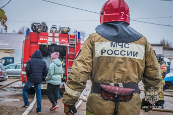 В Смоленске при пожаре на улице Кирова погибла женщина