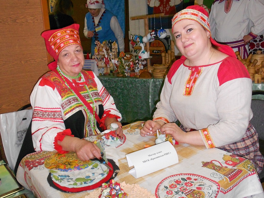 Две сестры Беларусь и Россия.