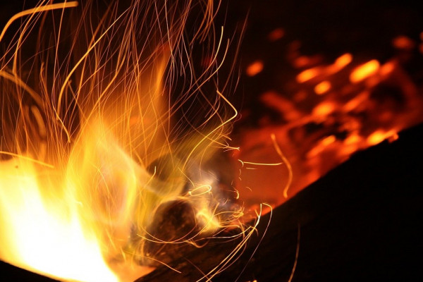 Ночью в деревне Ульятичи Краснинского района сгорела баня