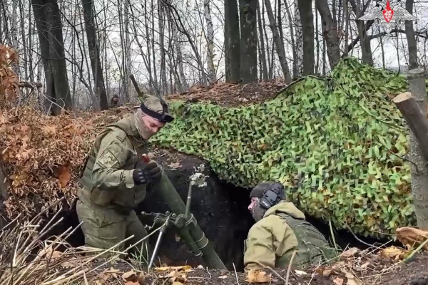 Кадры боевой работы российских миномётчиков в зоне СВО