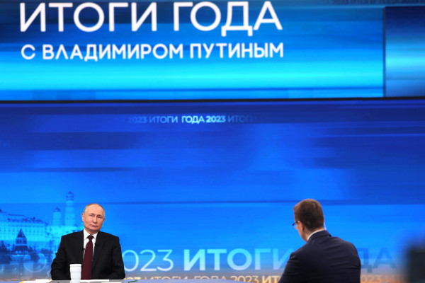 Президент России заявил об отмене для пенсионеров комиссии за уплату ЖКХ