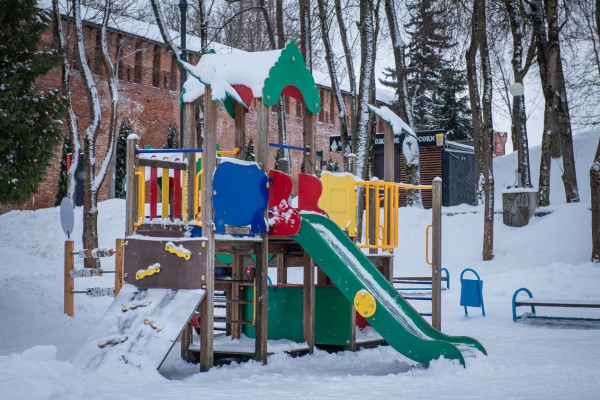 70 млн рублей из областного бюджета направили на строительство детских площадок на Смоленщине