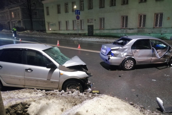 Трое пострадали в результате аварии в Смоленске на Витебском шоссе