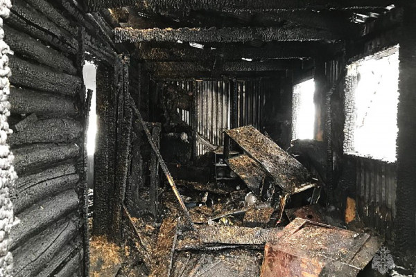 Смоленские пожарные спасли от уничтожения квартиру в Вязьме